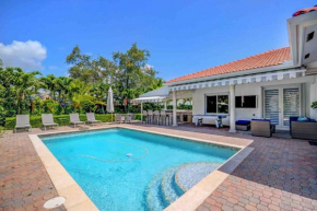 Beautiful house + heated pool/17 guest,básquetball